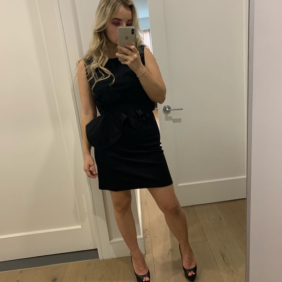 Fendi EUC Size S US4 100% Wool Ruffle Mini Dress - Picture 2 of 8